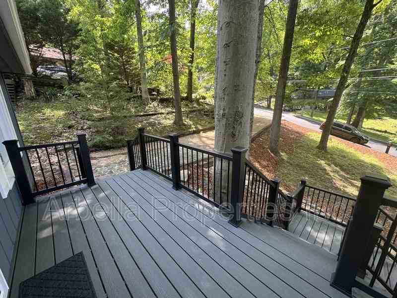 1029 Surmont Ct - Photo 2 of 22