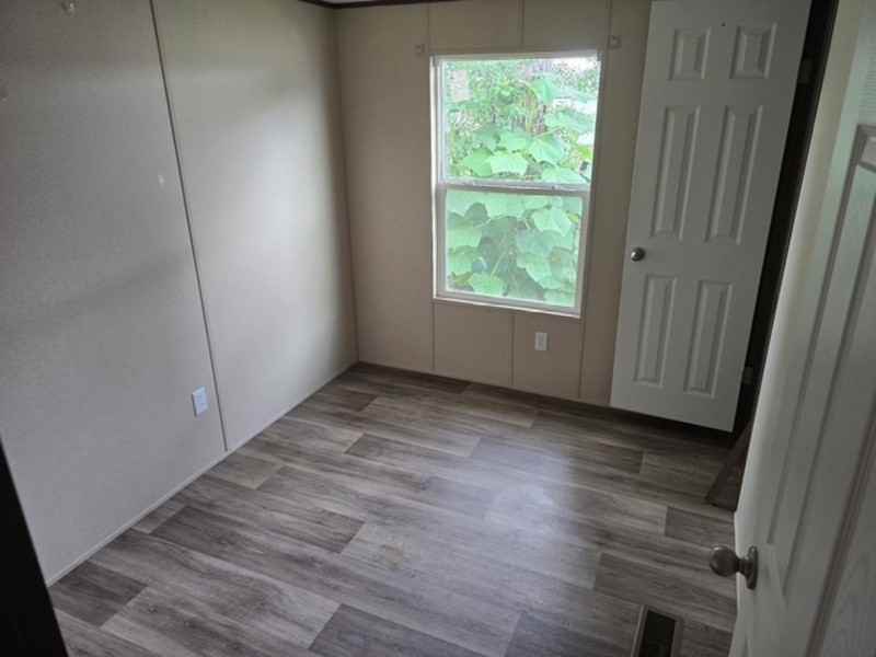 Gawain Dr - Photo 5 of 8