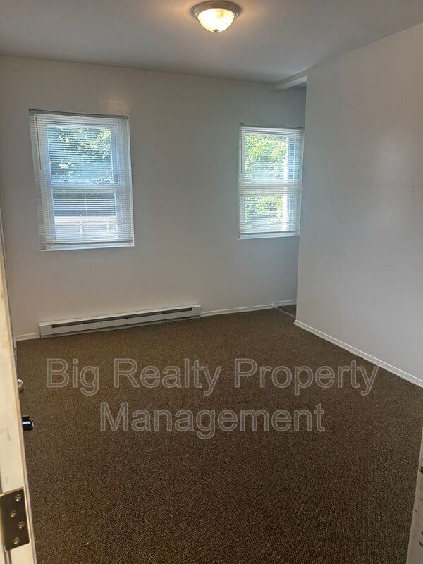 29 N Main St #2E - Photo 3 of 12