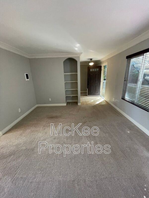 4328 College Ave - Photo 3 of 23
