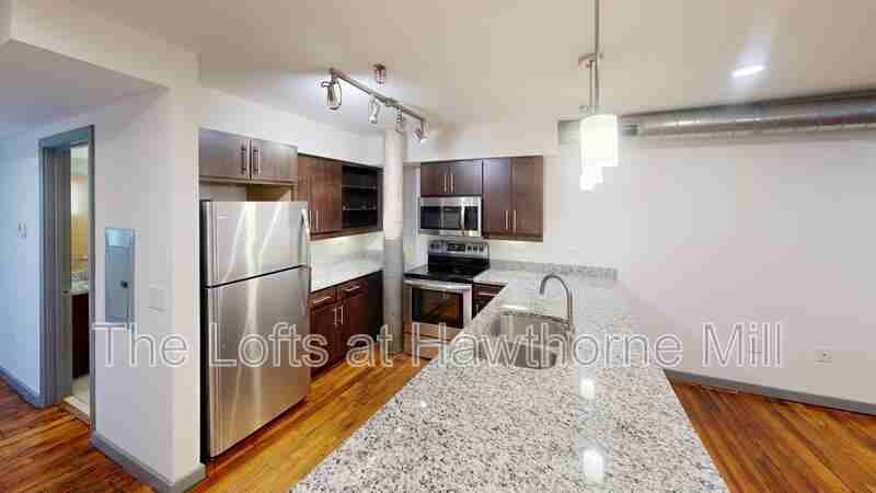 1101 Hawthorne Ln #219 - Photo 2 of 6