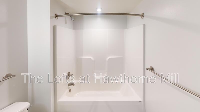 1101 Hawthorne Ln #219 - Photo 5 of 6