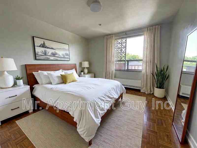 4100 Bathurst St #308