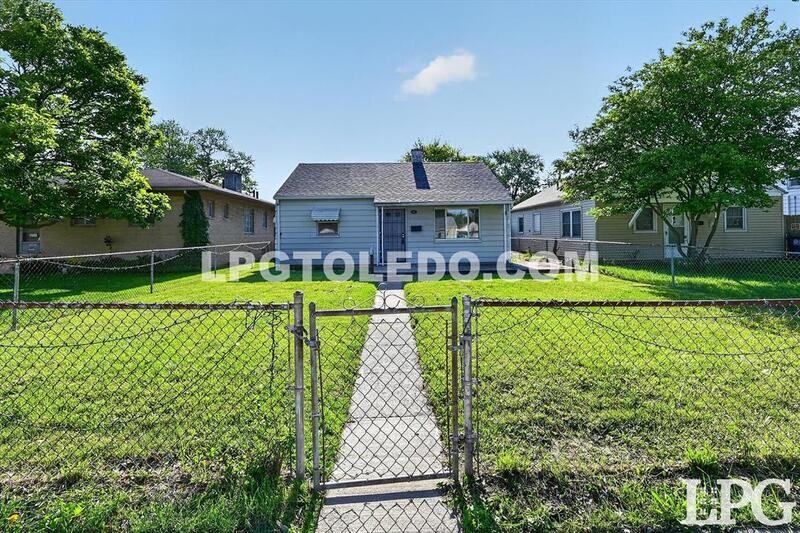 5207 Bennett Rd - Photo 4 of 31