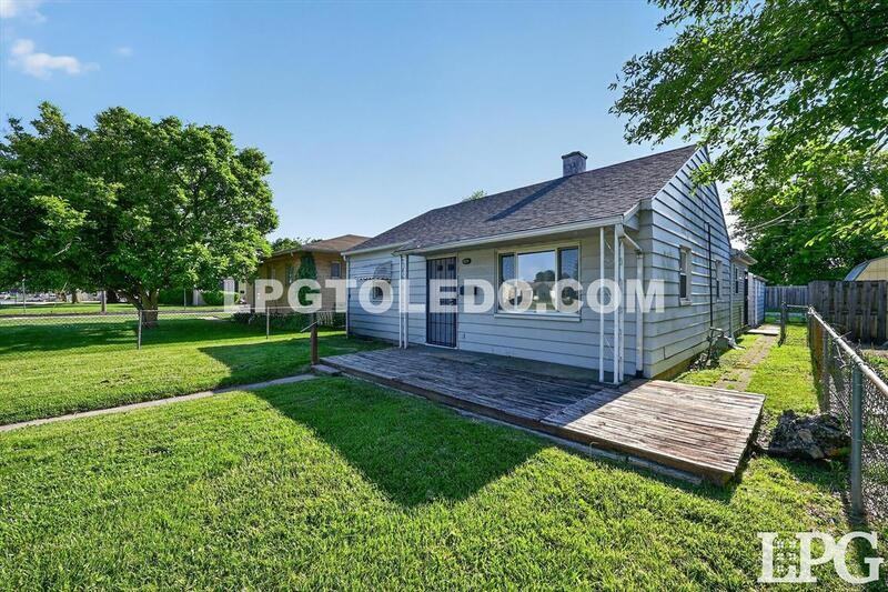 5207 Bennett Rd - Photo 5 of 31