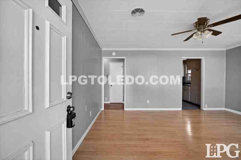 5207 Bennett Rd - Photo 6 of 31