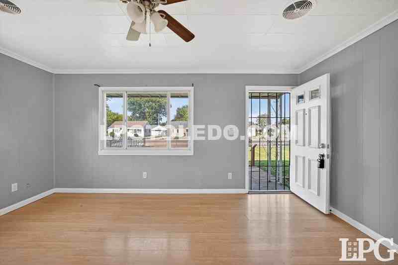 5207 Bennett Rd - Photo 7 of 31