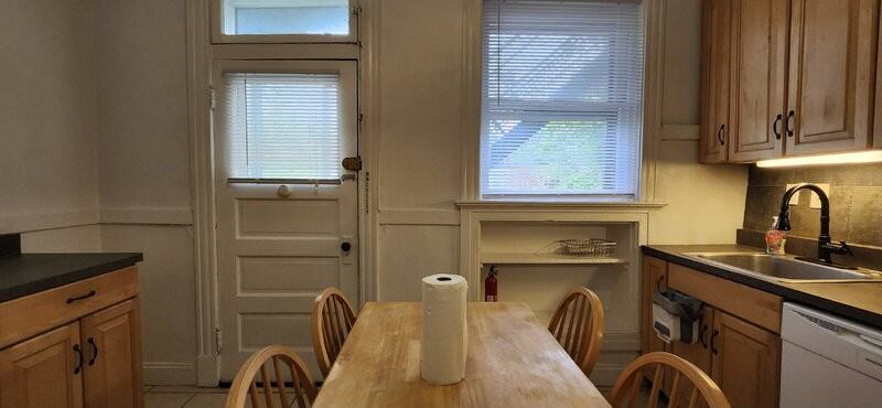 6009 Kingsbury Ave #2ndFL - Photo 7 of 34