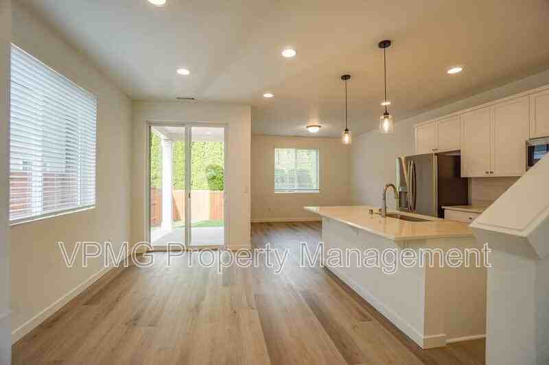 2301 Sw 5th Pl - Photo 5 of 36