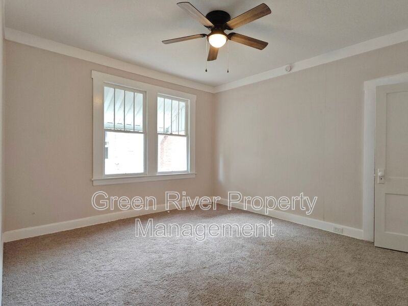 643 Linwood Ave - Photo 6 of 8