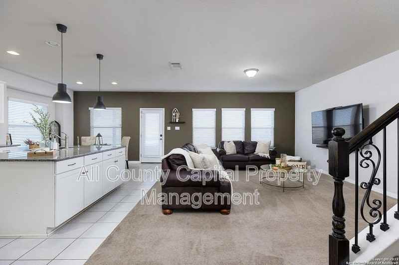 241 Silver Maple Dr - Photo 3 of 19