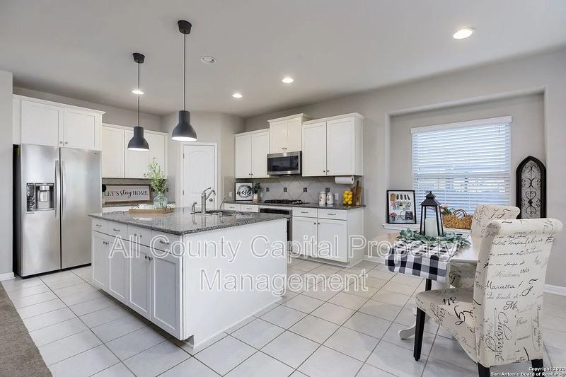 241 Silver Maple Dr - Photo 4 of 19