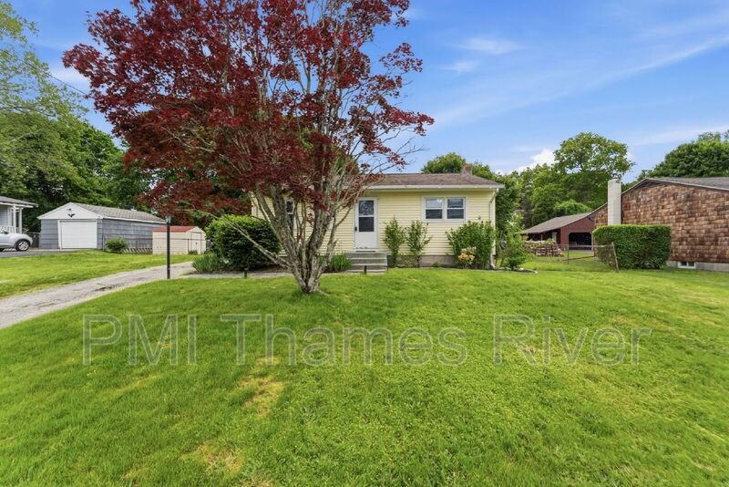98 Oslo St - Photo 2 of 45