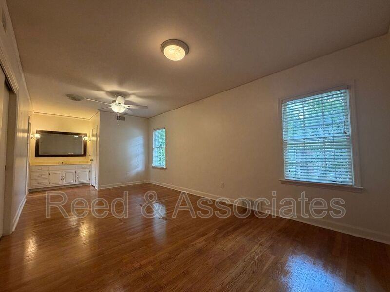 2520 Moore Rd - Photo 5 of 15