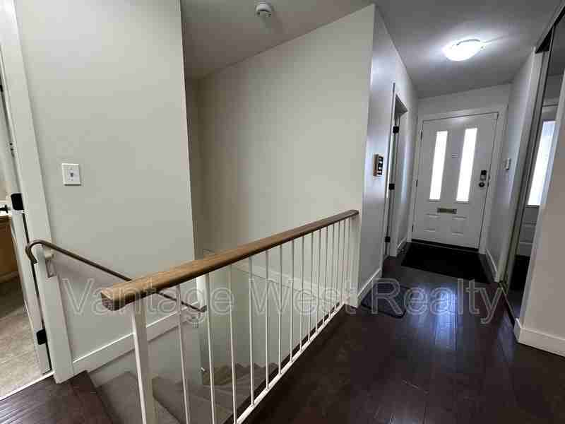 1600 Leckie Rd - Photo 3 of 34