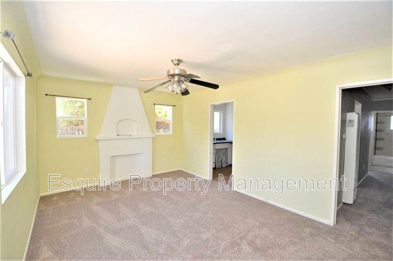 264 Franklin Ln - Photo 2 of 13