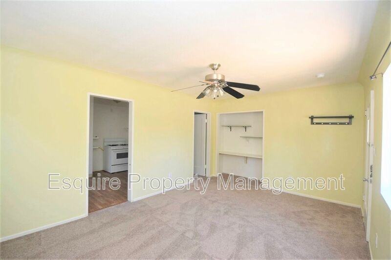 264 Franklin Ln - Photo 3 of 13