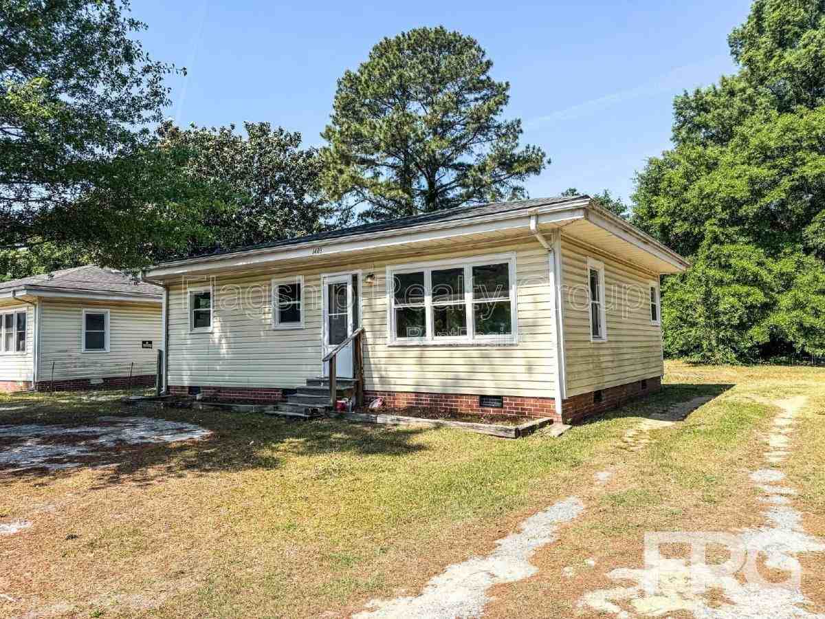 1403 Clingman St - Photo 2 of 10