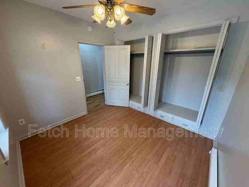 225 Front St - Photo 2 of 22