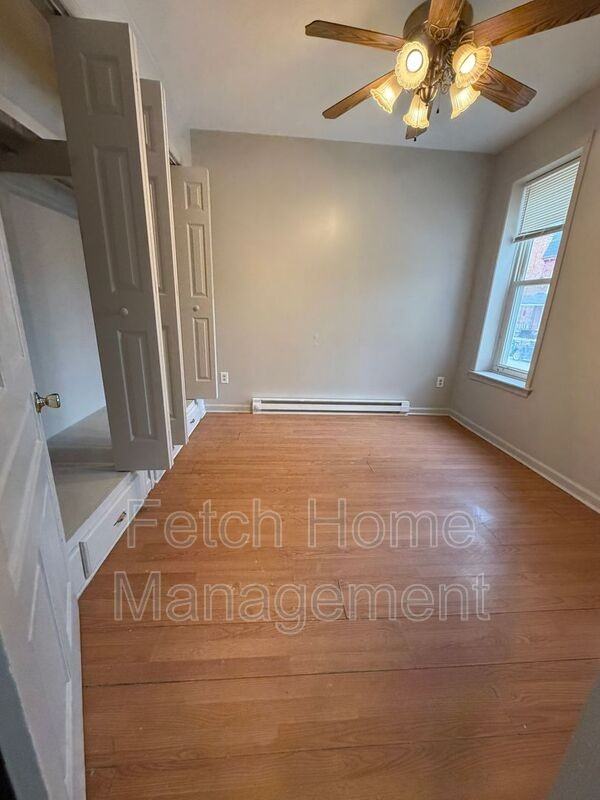 225 Front St - Photo 3 of 22