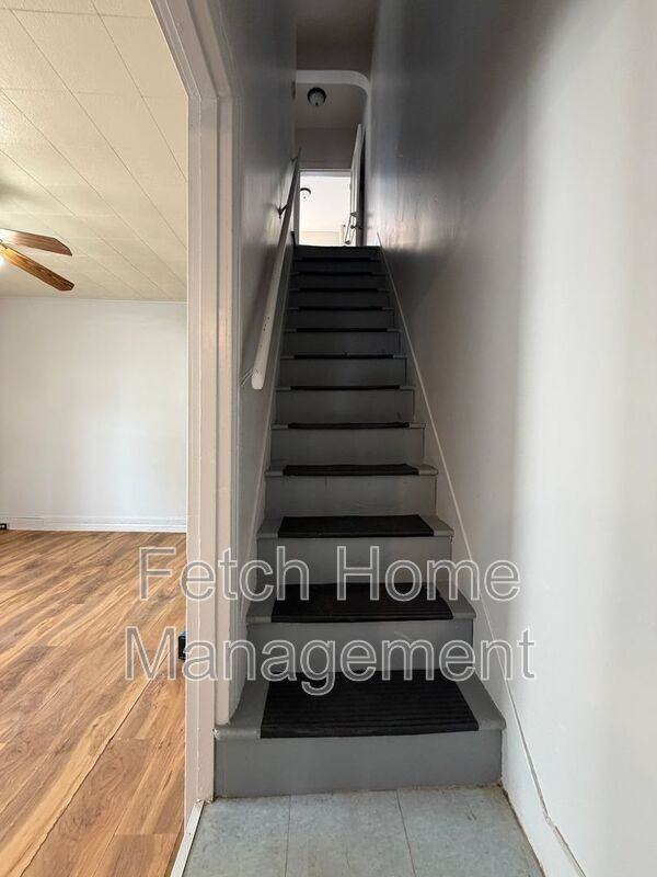 225 Front St - Photo 7 of 22