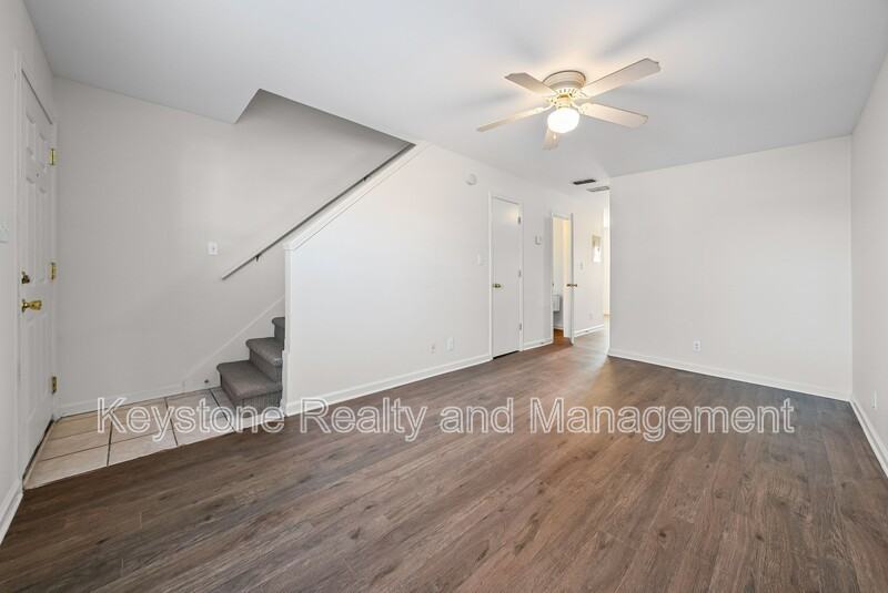 3312 Royster Ln #B - Photo 3 of 16