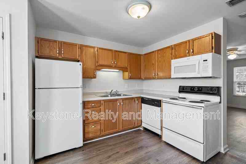 3312 Royster Ln #B - Photo 5 of 16