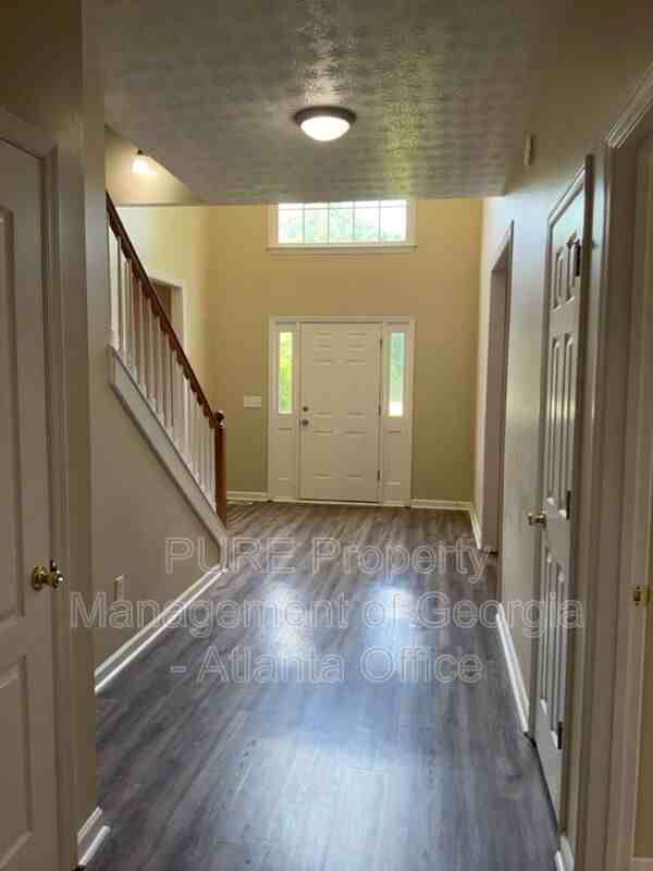 3213 Southridge - Photo 3 of 32
