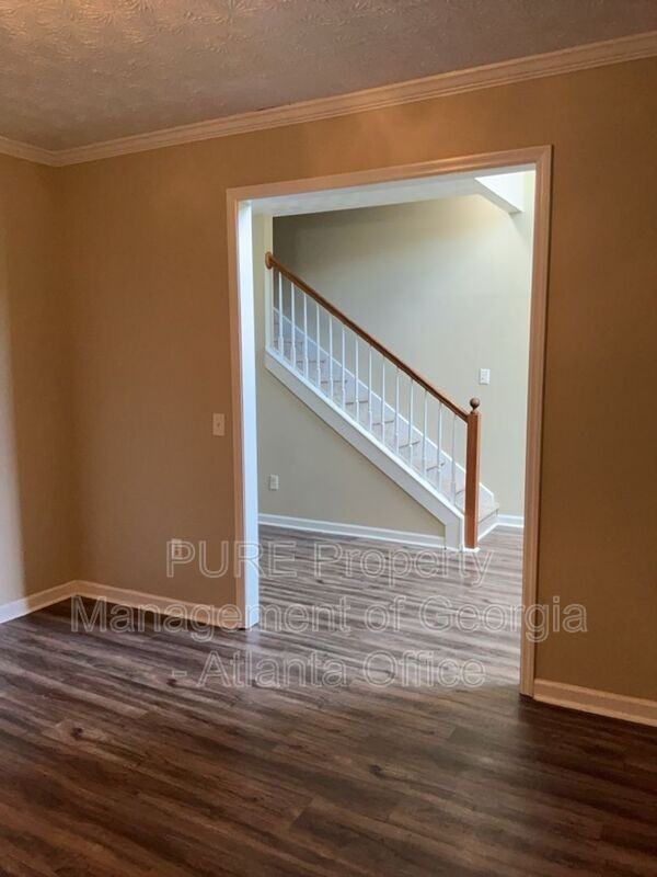 3213 Southridge - Photo 5 of 32