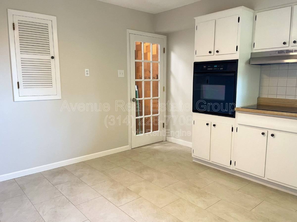 9854 Las Vegas Dr - Photo 6 of 10