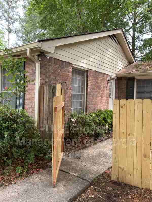 771 Wilson Cir Sw - Photo 2 of 21