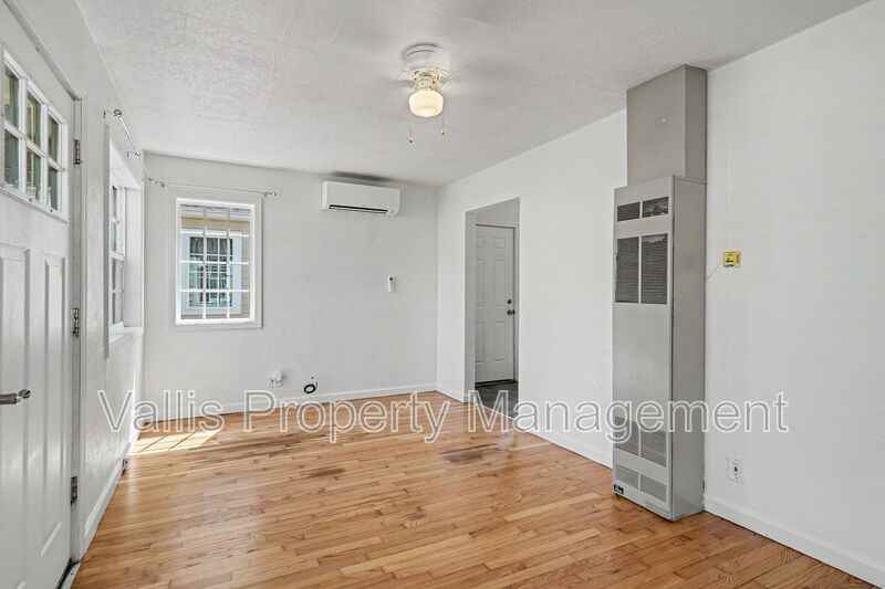 522 19th St Ne - Photo 6 of 16
