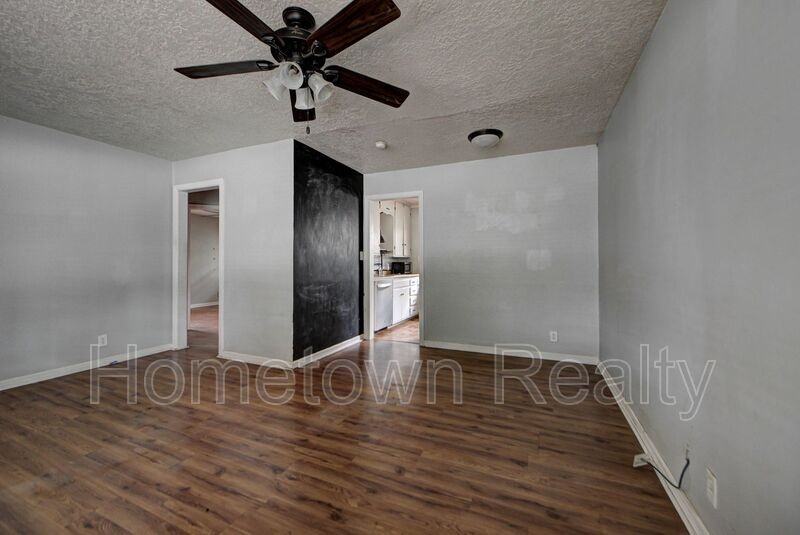 2204 Downing St - Photo 5 of 22