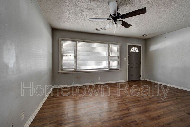 2204 Downing St - Photo 7 of 22