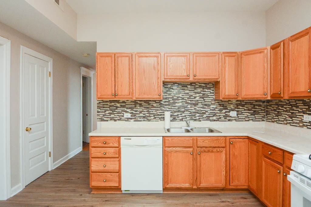 2143 W Chicago Ave #3 - Photo 3 of 21