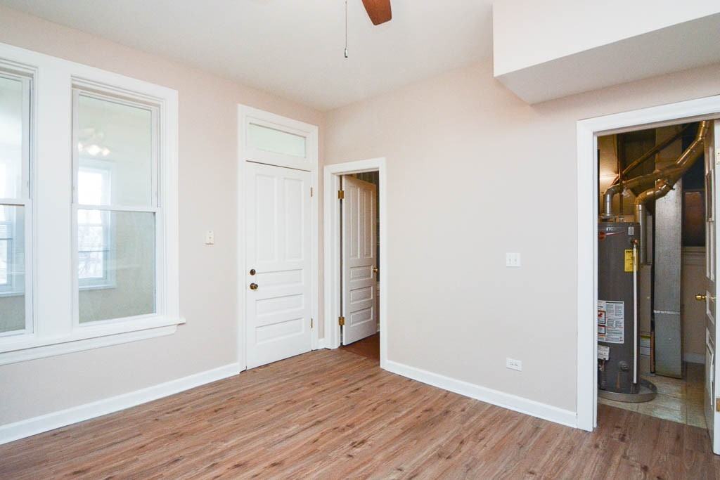 2143 W Chicago Ave #3 - Photo 4 of 21