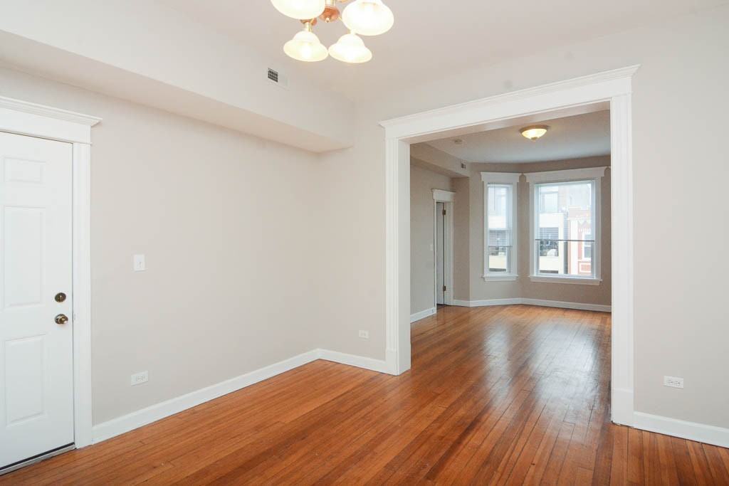 2143 W Chicago Ave #3 - Photo 6 of 21