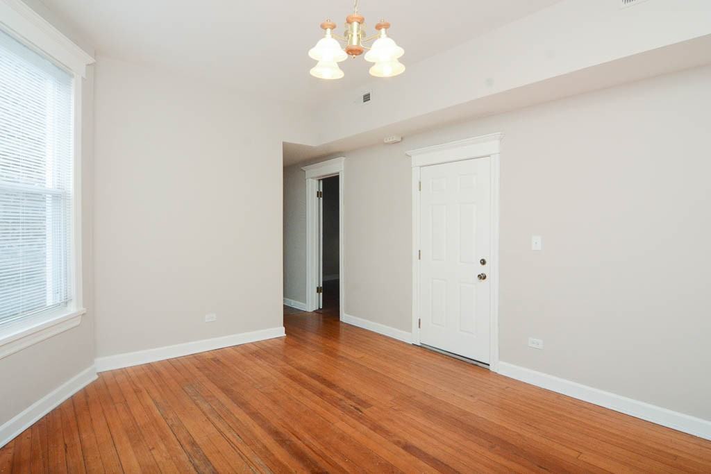 2143 W Chicago Ave #3 - Photo 7 of 21