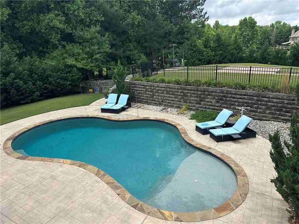 2852 Summer Branch Ln - Photo 3 of 50