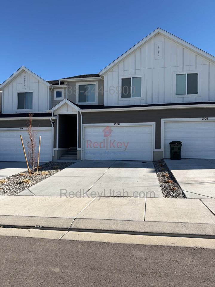 1908 N Patchwork Ave - Photo 2 of 25