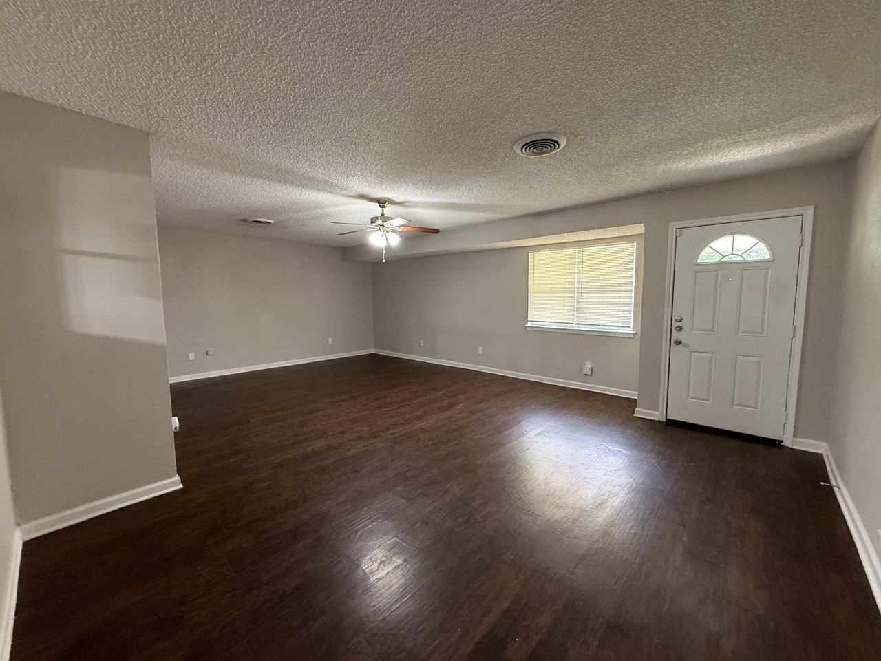 3512 Bahamas Dr - Photo 3 of 20