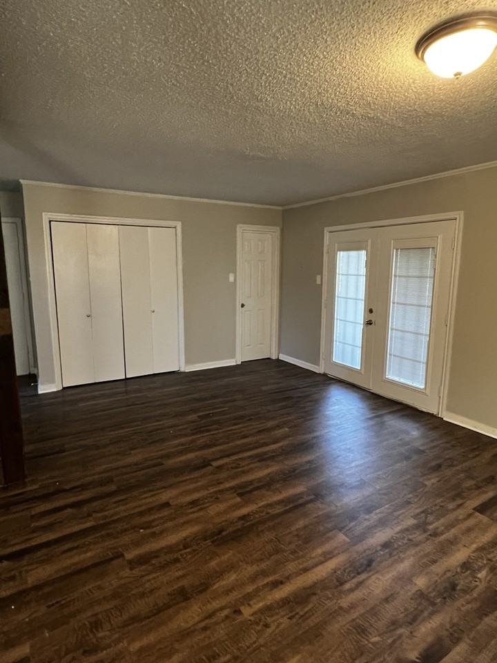 8803 Patricia Lynn Ln - Photo 3 of 27