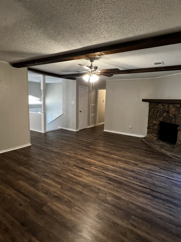 8803 Patricia Lynn Ln - Photo 4 of 27