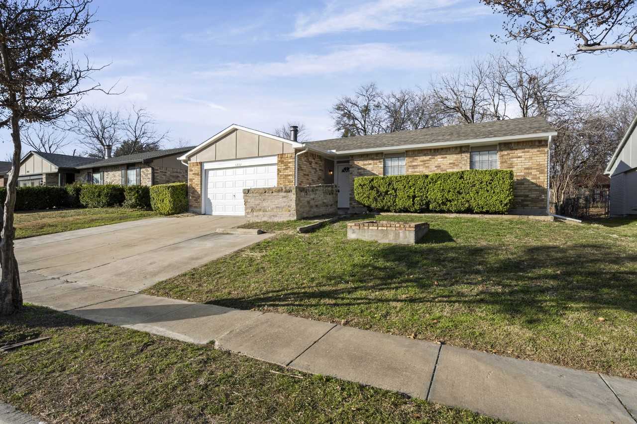 1232 Whittenburg Dr - Photo 2 of 19