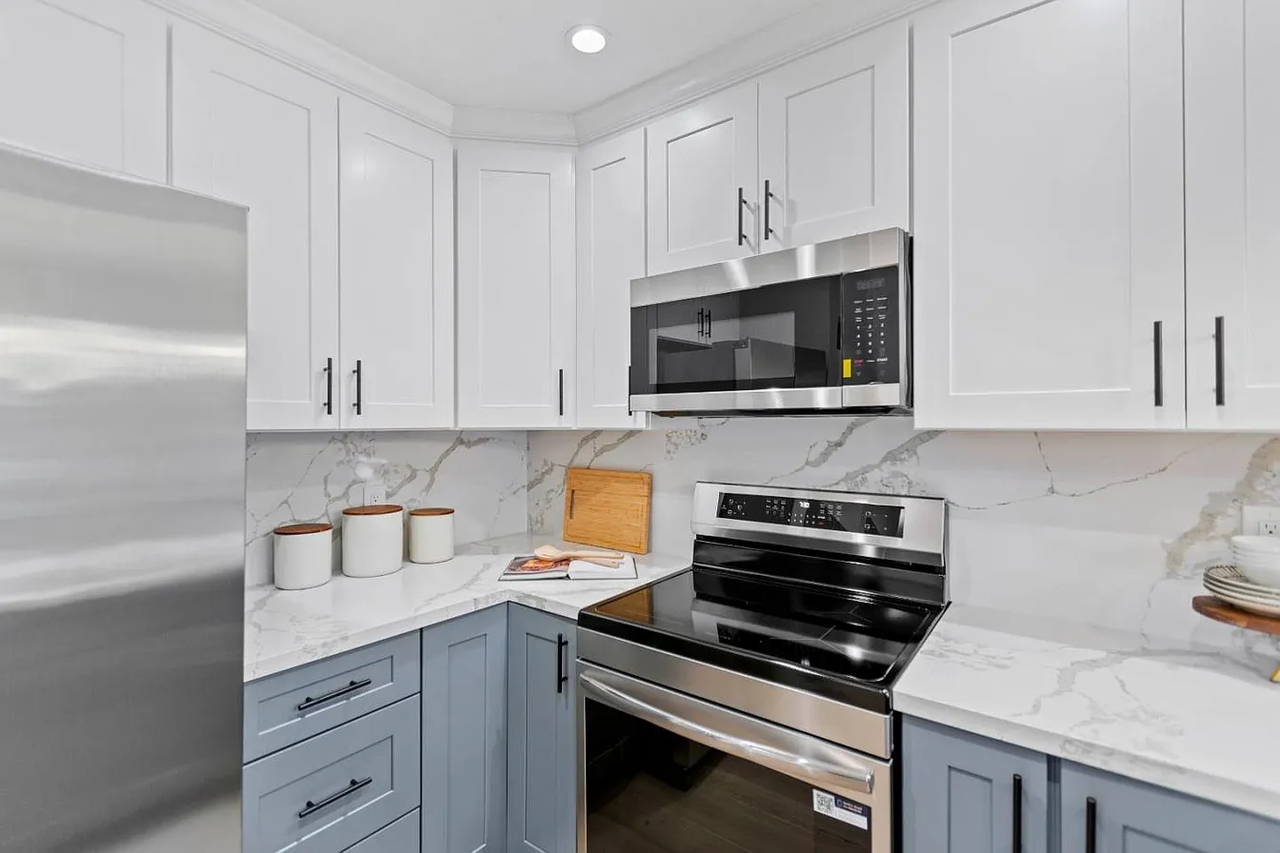 3725 Terstena Pl - Photo 4 of 19