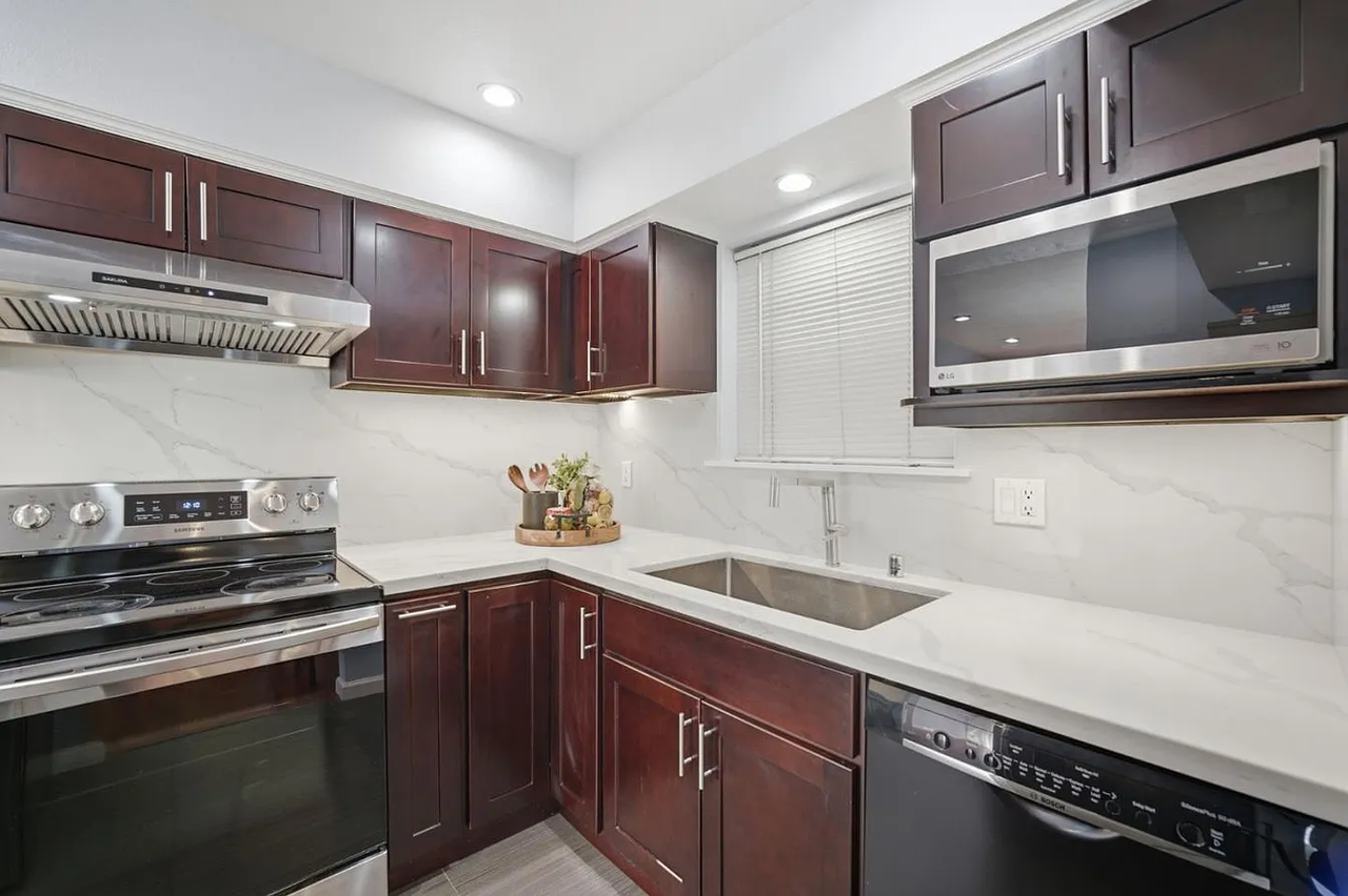 711 S Bayshore Blvd - Photo 4 of 19