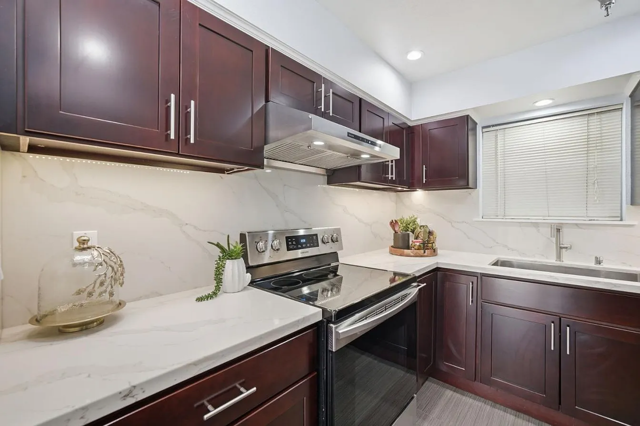 711 S Bayshore Blvd - Photo 5 of 19