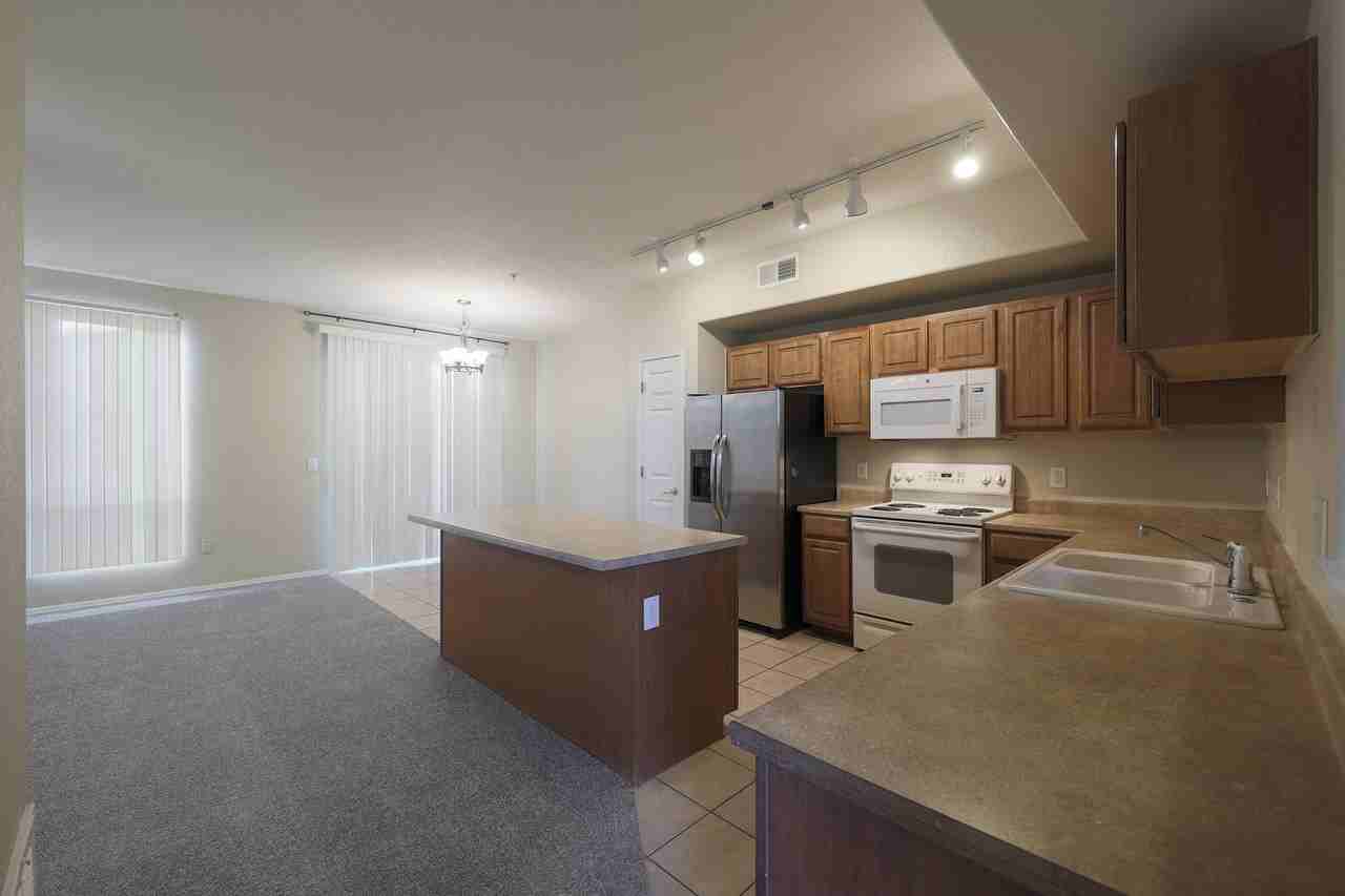 18250 N Cave Creek Rd #202 - Photo 6 of 36