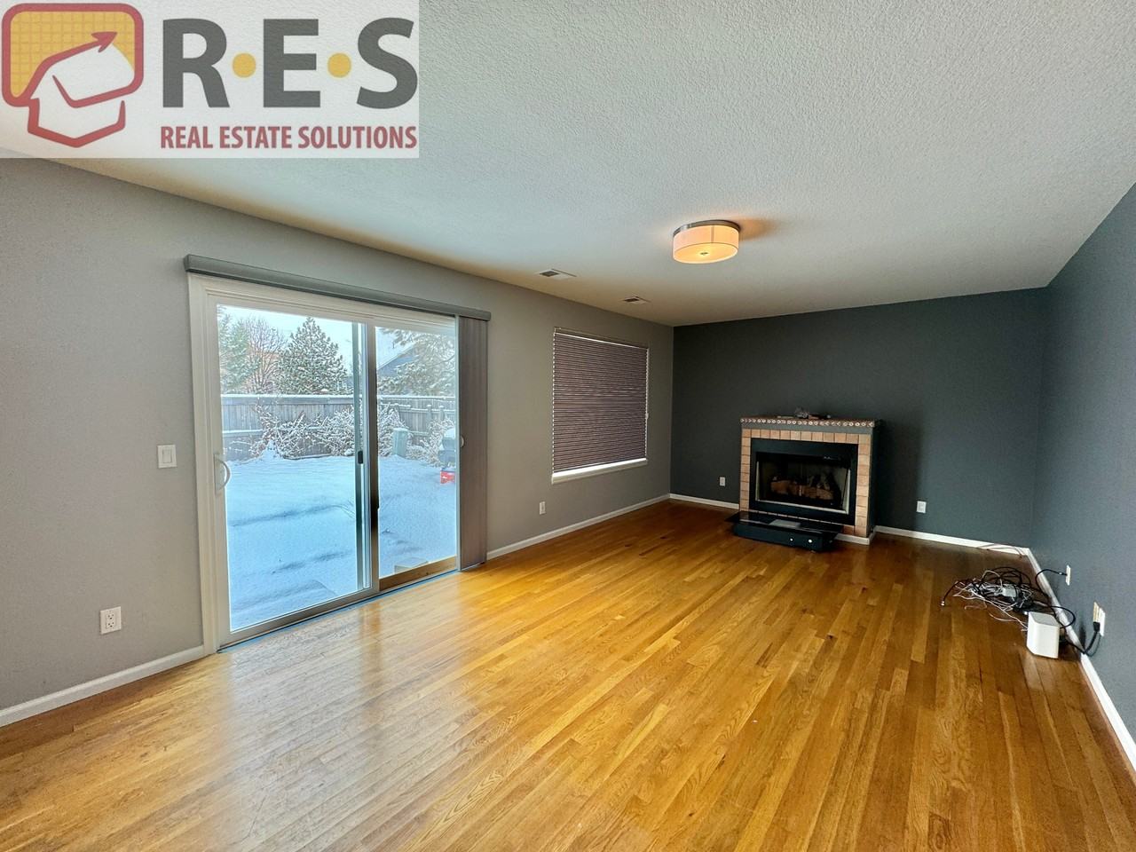 197 S Lindsey St - Photo 5 of 17