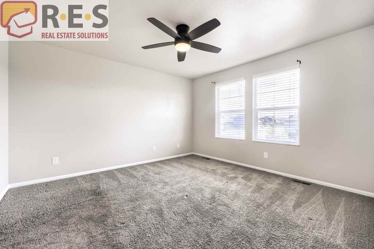 18950 E 65th Ave - Photo 5 of 17